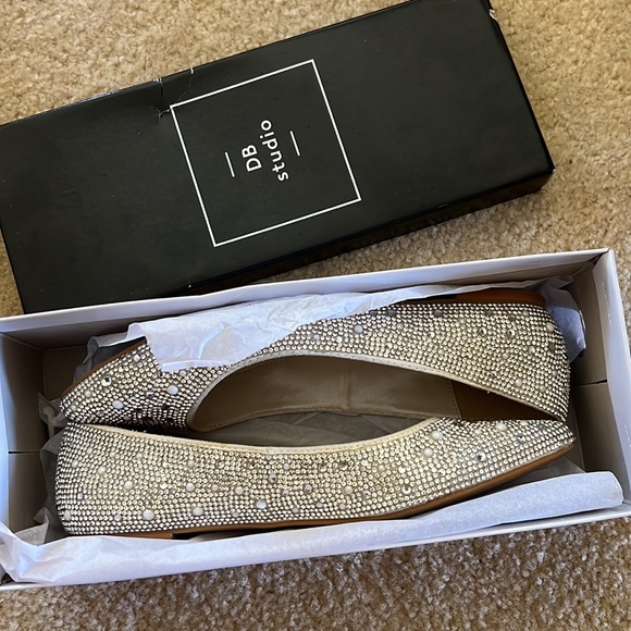 DB Studio Pearl and Crystal Flats - Picture 4 of 4